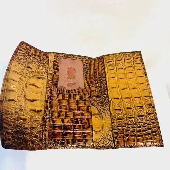 Brahmin Colette Croc Embossed Melbourne Leather-Vintage-Tri Fold Wallet/CheckBk - Picture 5 of 14